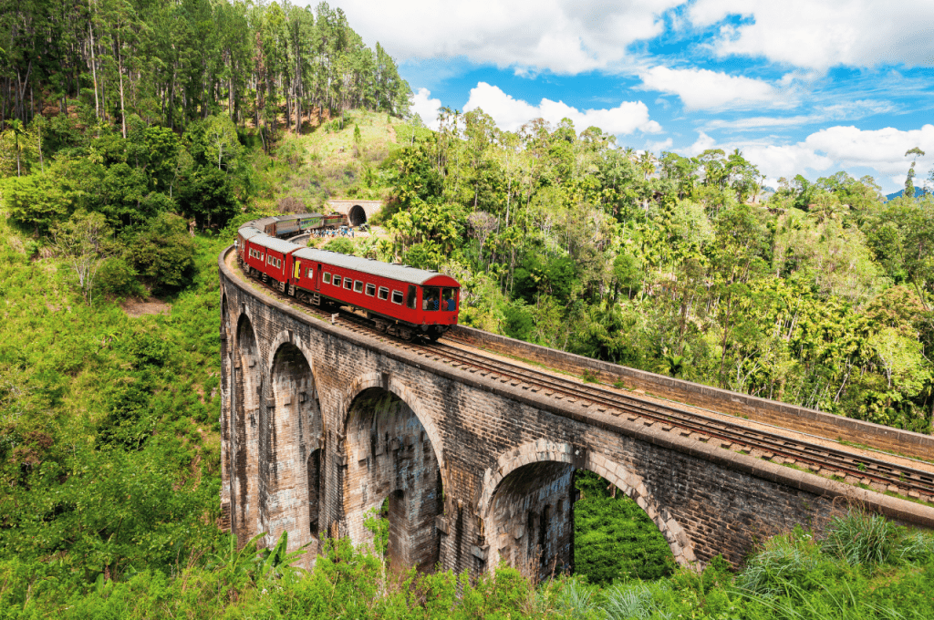 Top 7 Reasons to Visit Sri Lanka - Ella Bridge